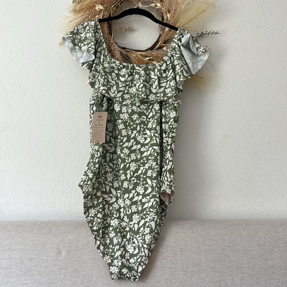 Albion Fit The Wave One-Piece Floral Ruffle Swimsuit in Sage Ivy XL - Picture 13 of 13